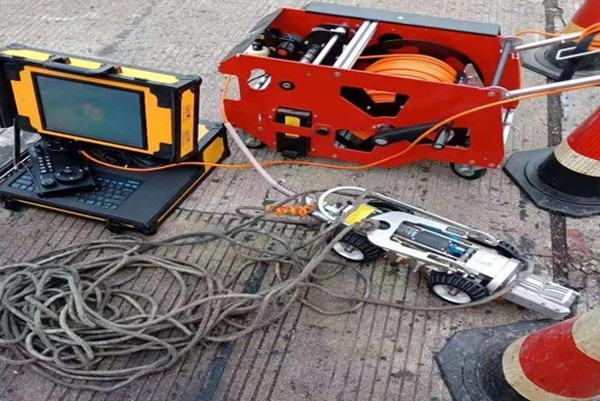 普定CCTV管道检测机器人