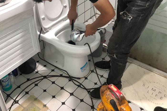 普定马桶堵塞自己疏通还是找师傅？专业上门服务让你省时更省心